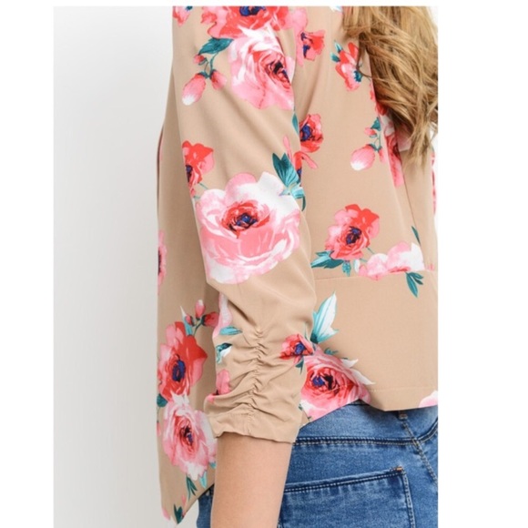 LAST: Large Floral Print Blazer - Picture 4 of 8